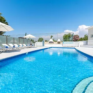 Villa Amelia By Ezoria, Perivolia